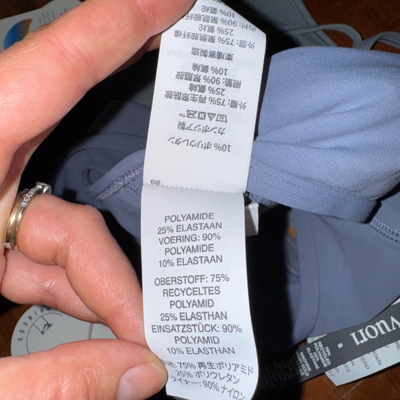 Vuori Blue Heron or Vintage Pistachio NWT Sports Bra - Picture 8 of 11